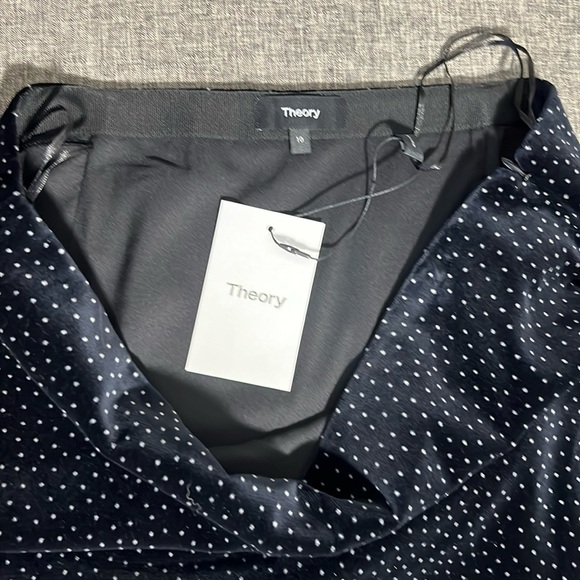 New Theory A Line Mini Black/White Dot Velvet Skirt Size 10 & 8 - Picture 2 of 8